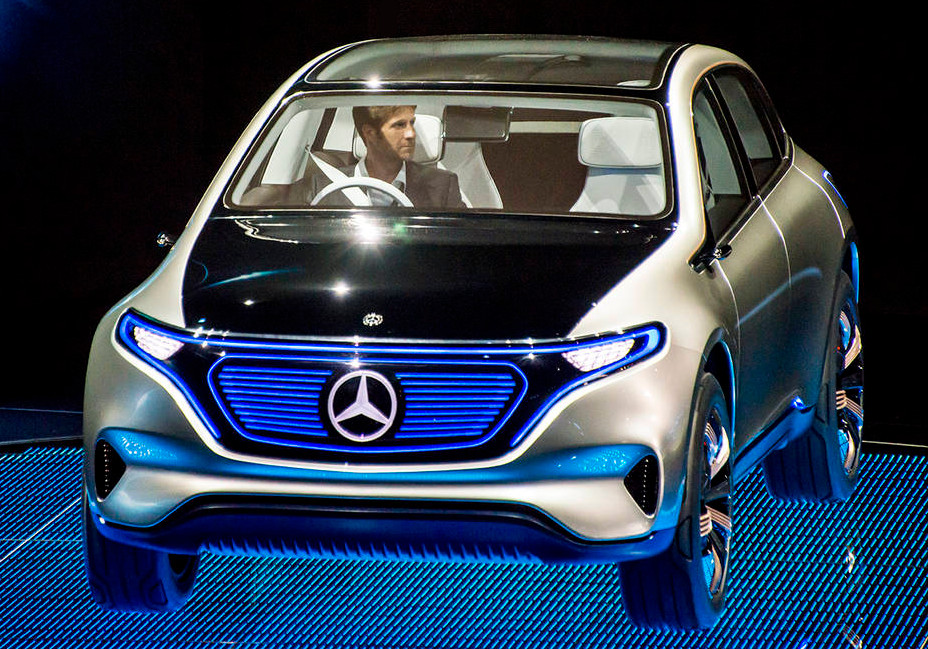 Mercedes eq2 clearance