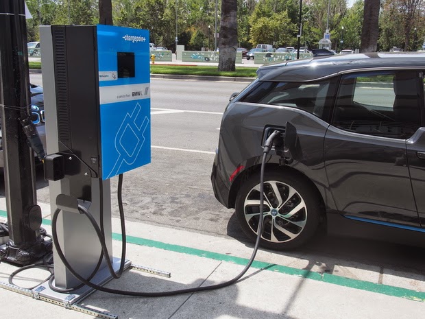 Super fast DC charging coming to Europe, courtesy of VW, BMW, Mercedes and Ford